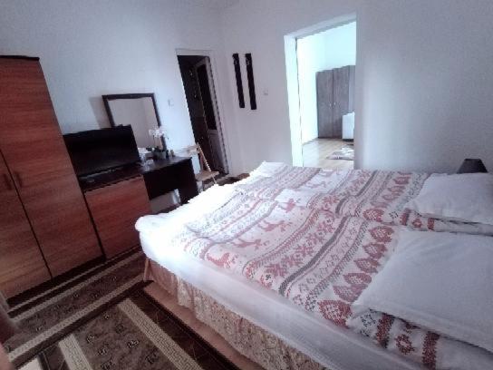 Djolevi Guesthouse Dobrinishte Exteriör bild